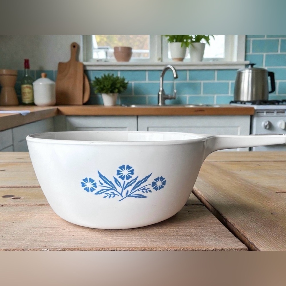 Vintage CorningWare Blue
Cornflower P 82-B Menu-ette saucepan Collectible